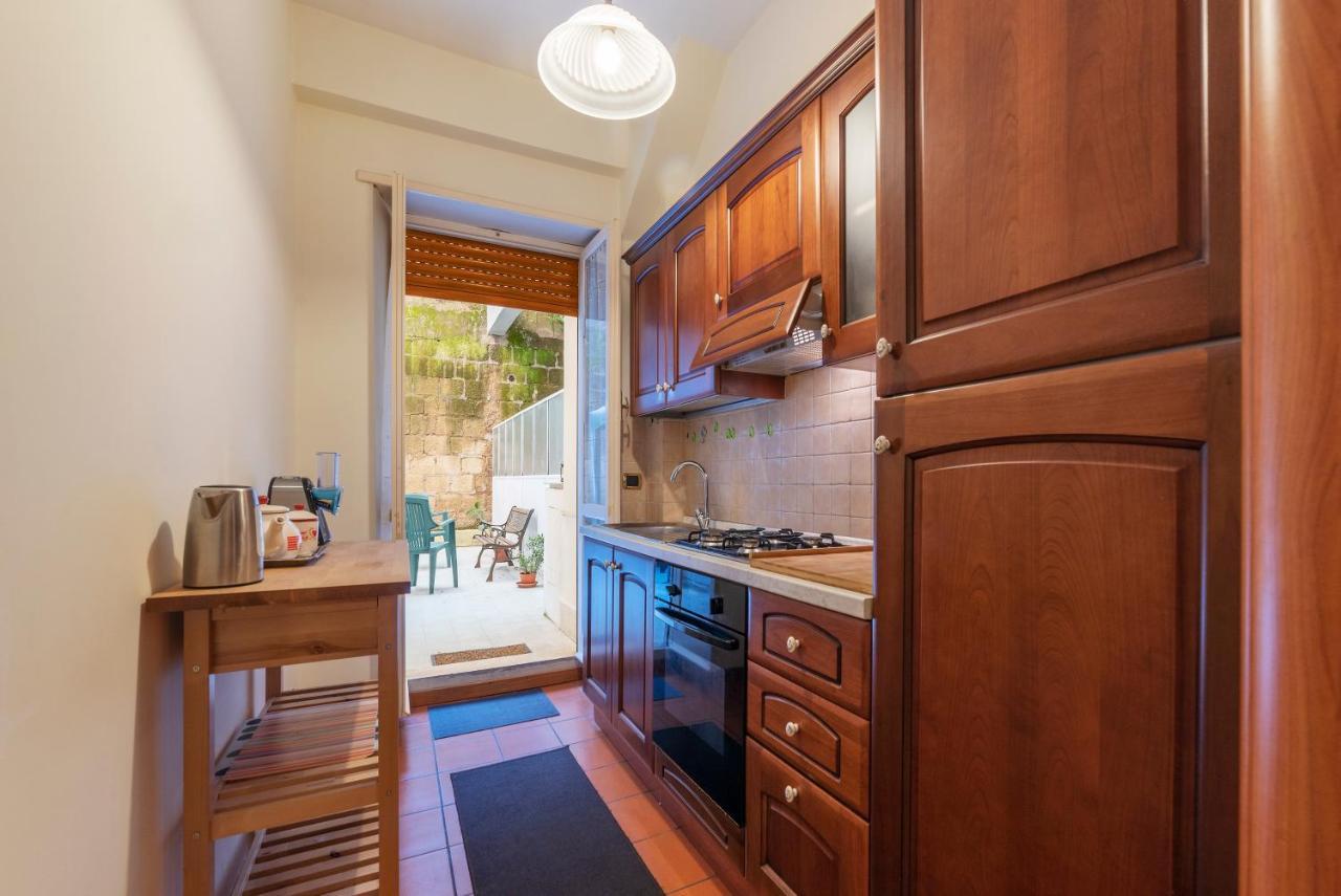 Apartment San Pietro Cozy With Terrace! Rom
